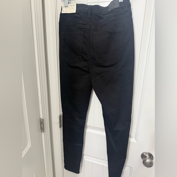 American Eagle Black Distressed Jeans - Picture 5 of 6